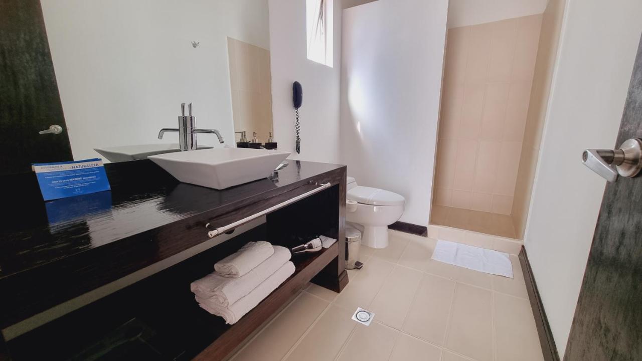 Habitat Suites Hotel Перейра Екстер'єр фото