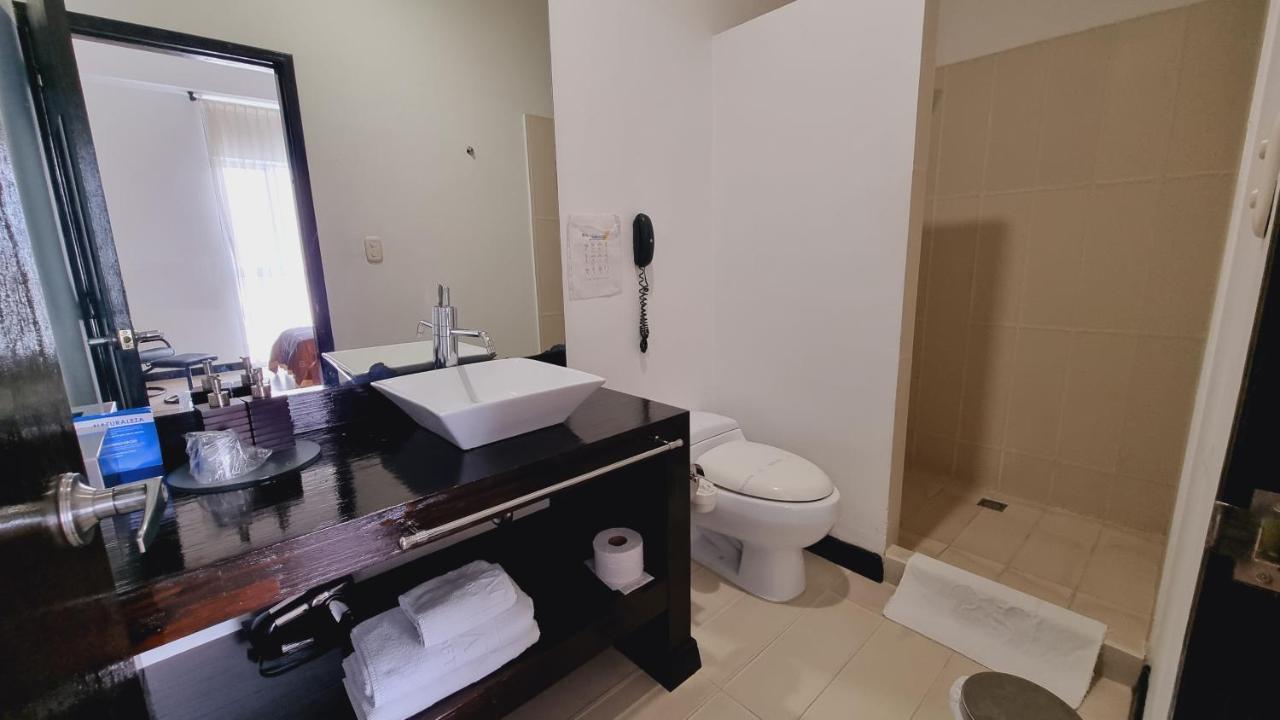 Habitat Suites Hotel Перейра Екстер'єр фото
