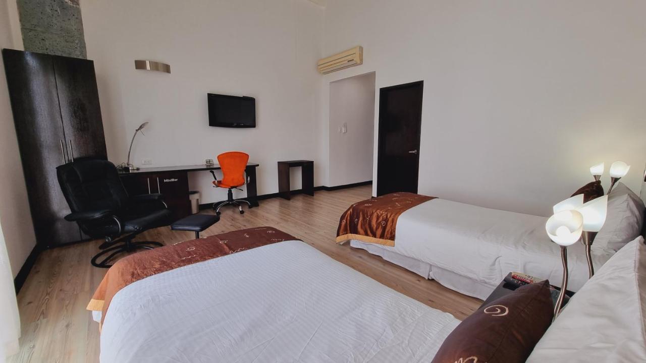 Habitat Suites Hotel Перейра Екстер'єр фото