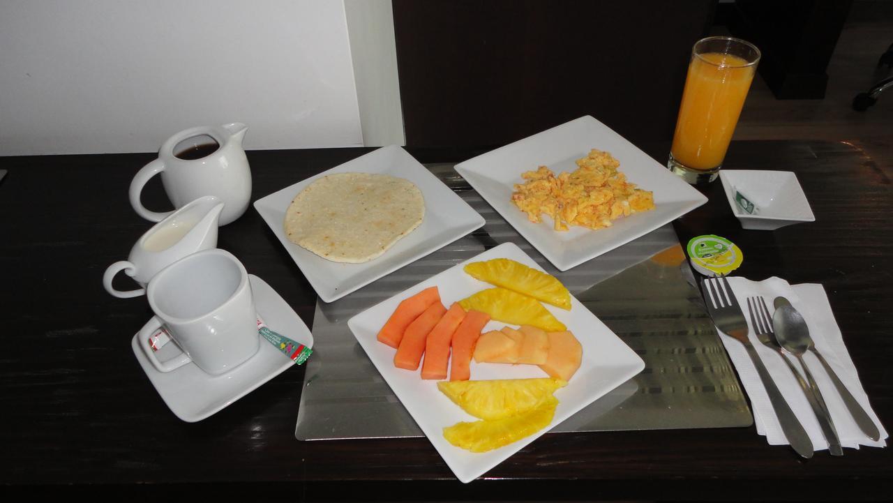 Habitat Suites Hotel Перейра Екстер'єр фото